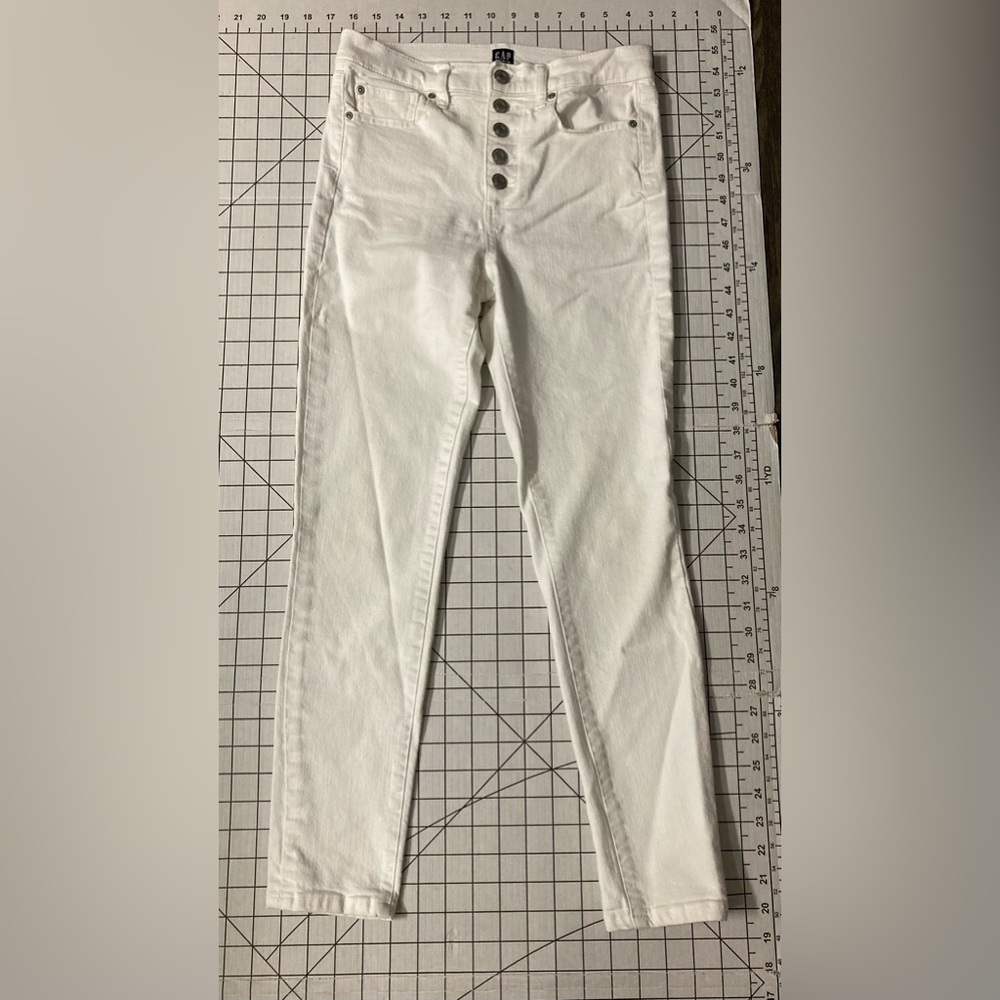 GAP Denim Women’s Size 26 White True Skinny Ankle Jeans